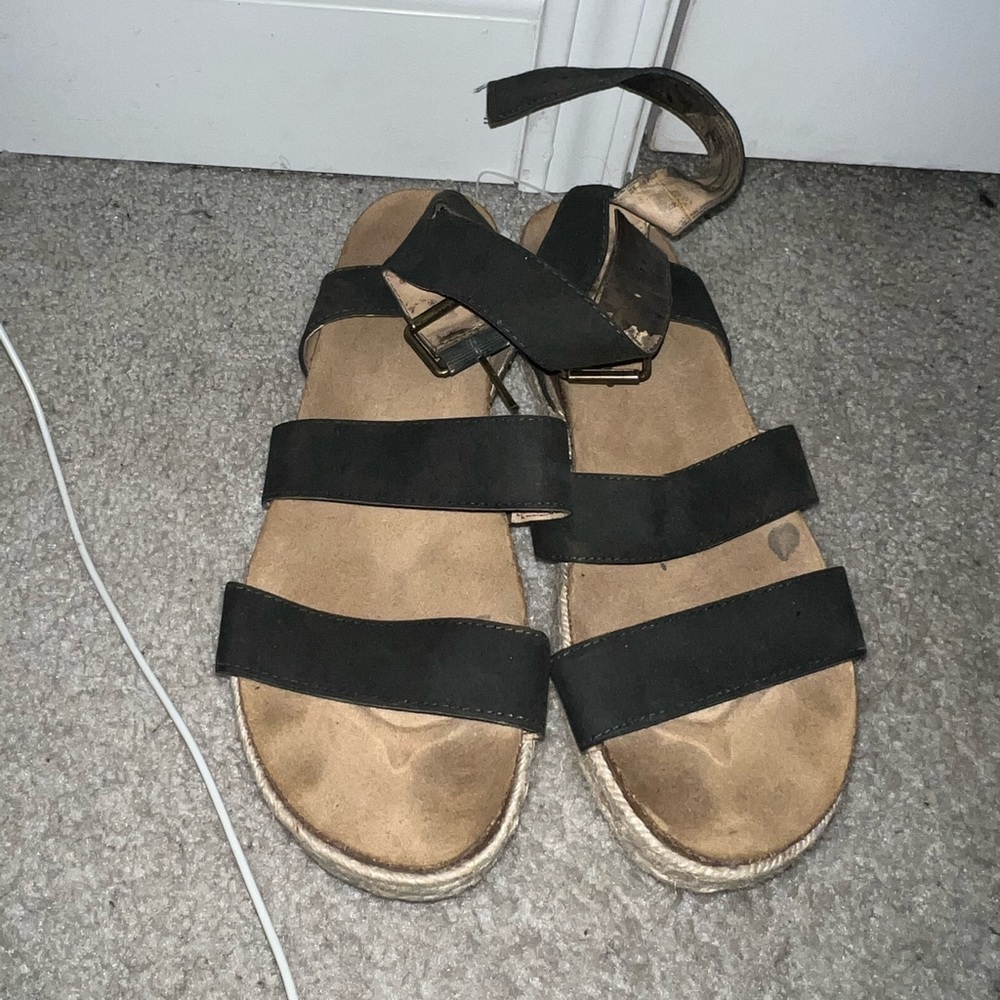 University Thread espadrilles